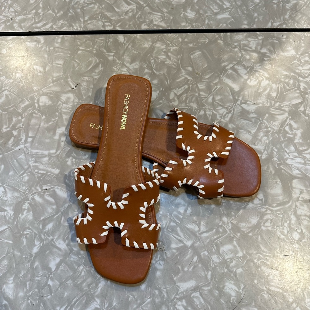 Fashion Nova Slides